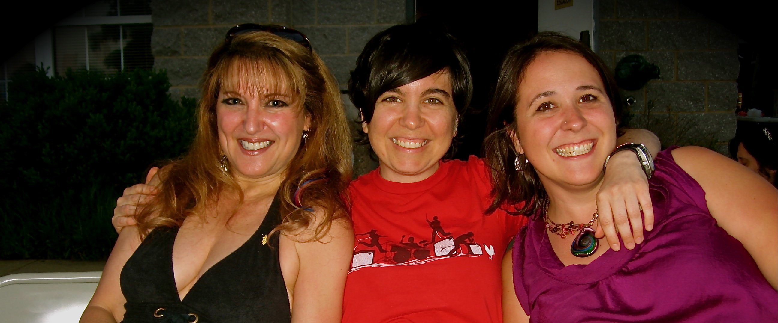 Wendy, Dara, and me, during a break in the music! 